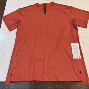 lululemon athletica Men's Short Sleeve Shirt - Burnt Orange